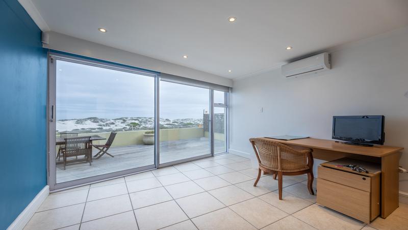 To Let 3 Bedroom Property for Rent in Van Riebeeckstrand Western Cape